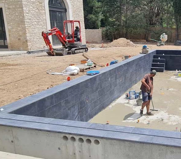Construction de piscine sur mesure à Nîmes