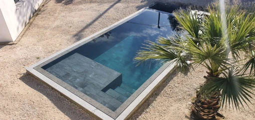 Micro-piscine pour petit extérieur